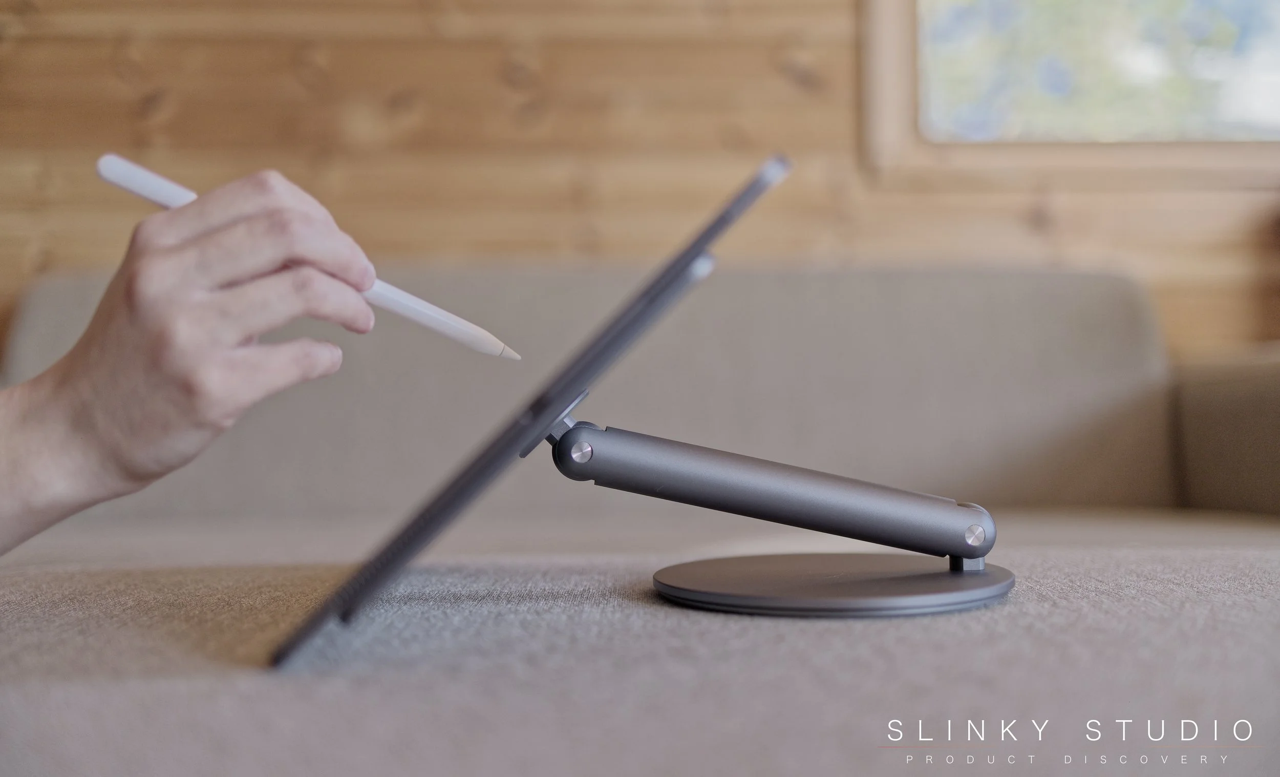 iPad本体 BEN Benks Infinity Pro Magnetic iPad Stand – The Brooks Review
